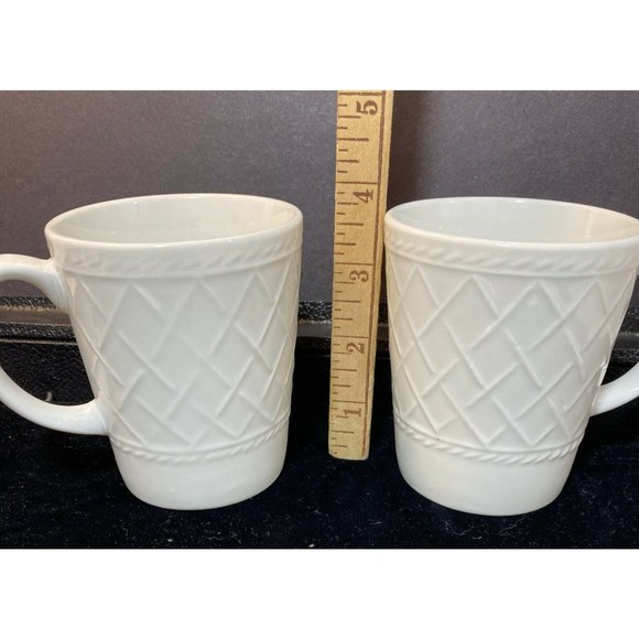 Set of 2 TOTALLY TODAY coffee cups white lattice print. Ex con'd replacement - Picture 4 of 4